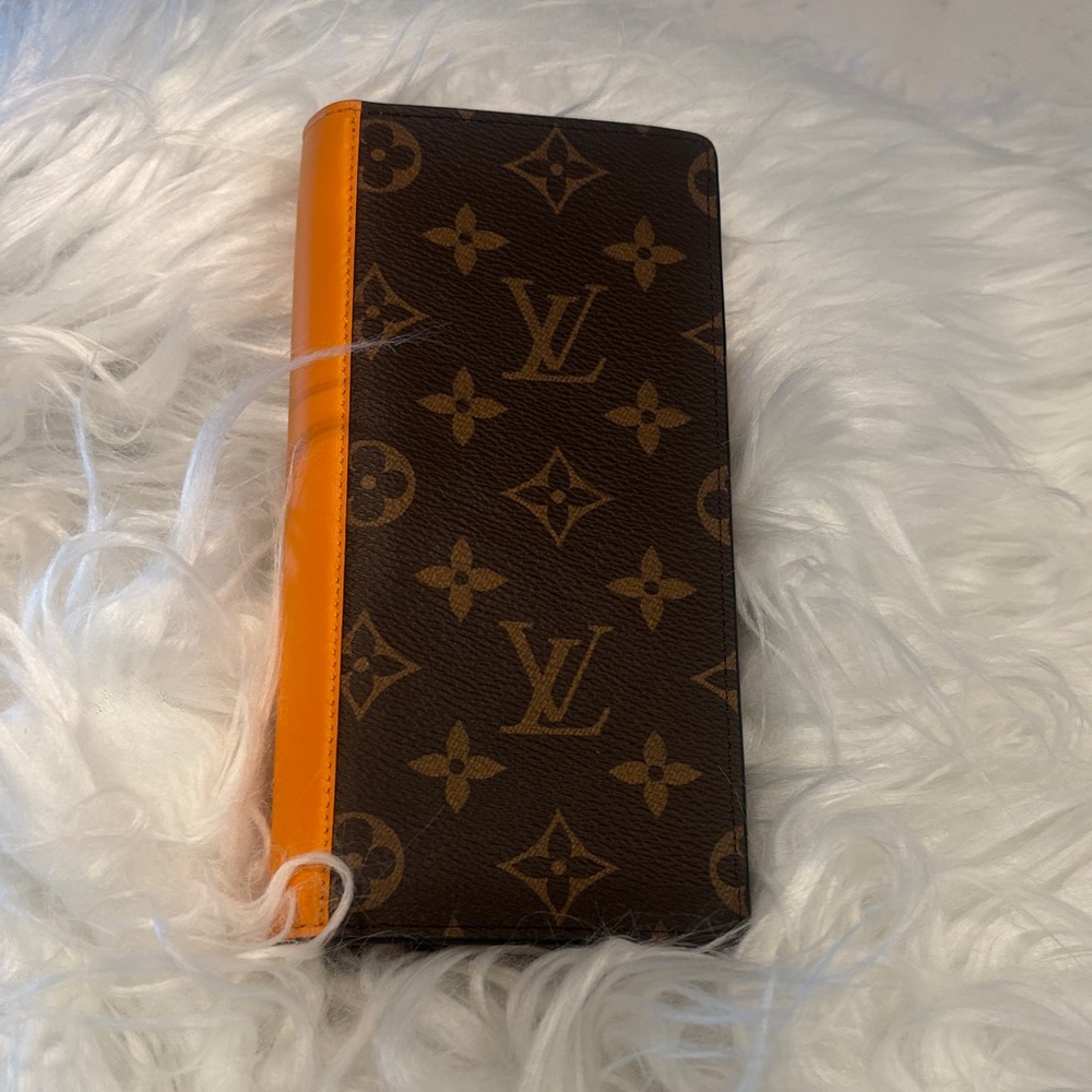 Louis Vuitton Monogram Brazza Wallet